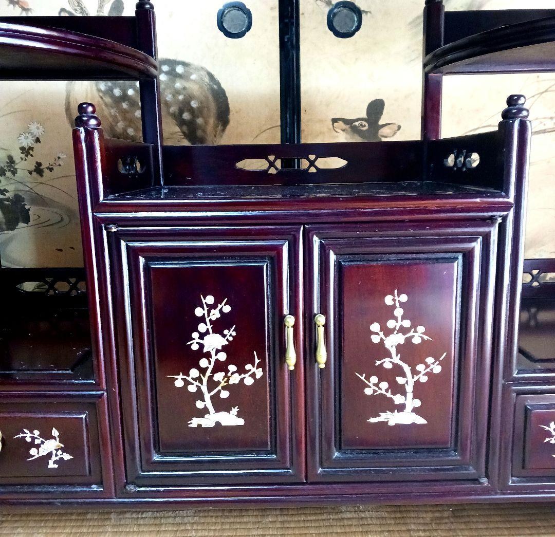 中古品　螺鈿飾り棚(輸入品です。)　程度良です。