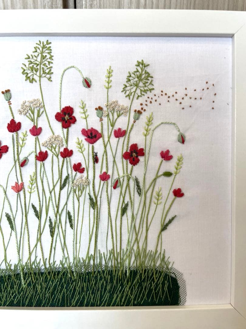 青木和子　刺繍　完成品　ポピー　赤　70