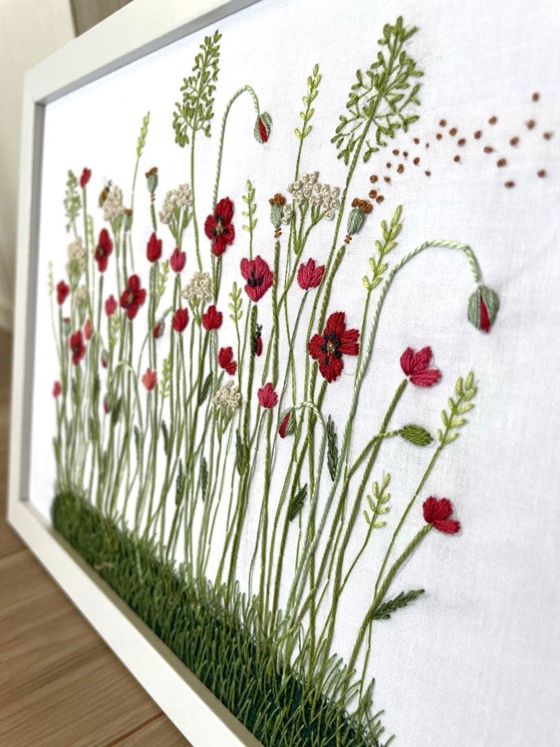 青木和子　刺繍　完成品　ポピー　赤　70