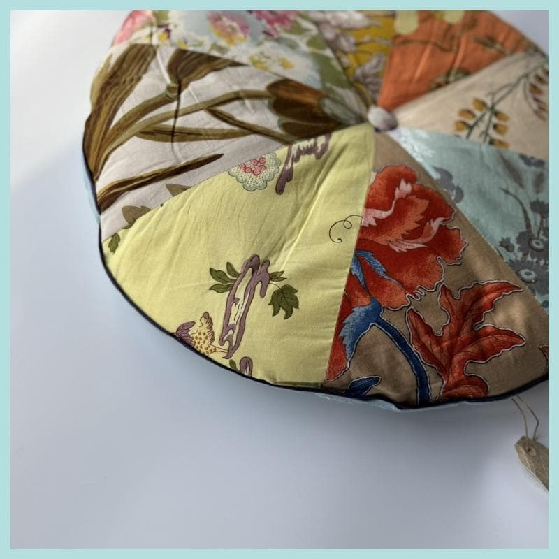 フランス製レザビヌフ LES HABITS NEUFS パッチワーク　クッション