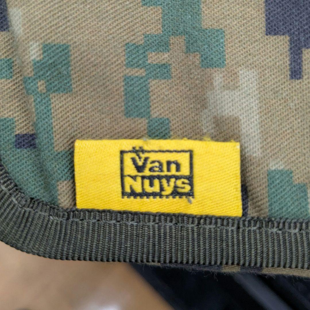 Van Nuys　バンナイズ ミニポーチ