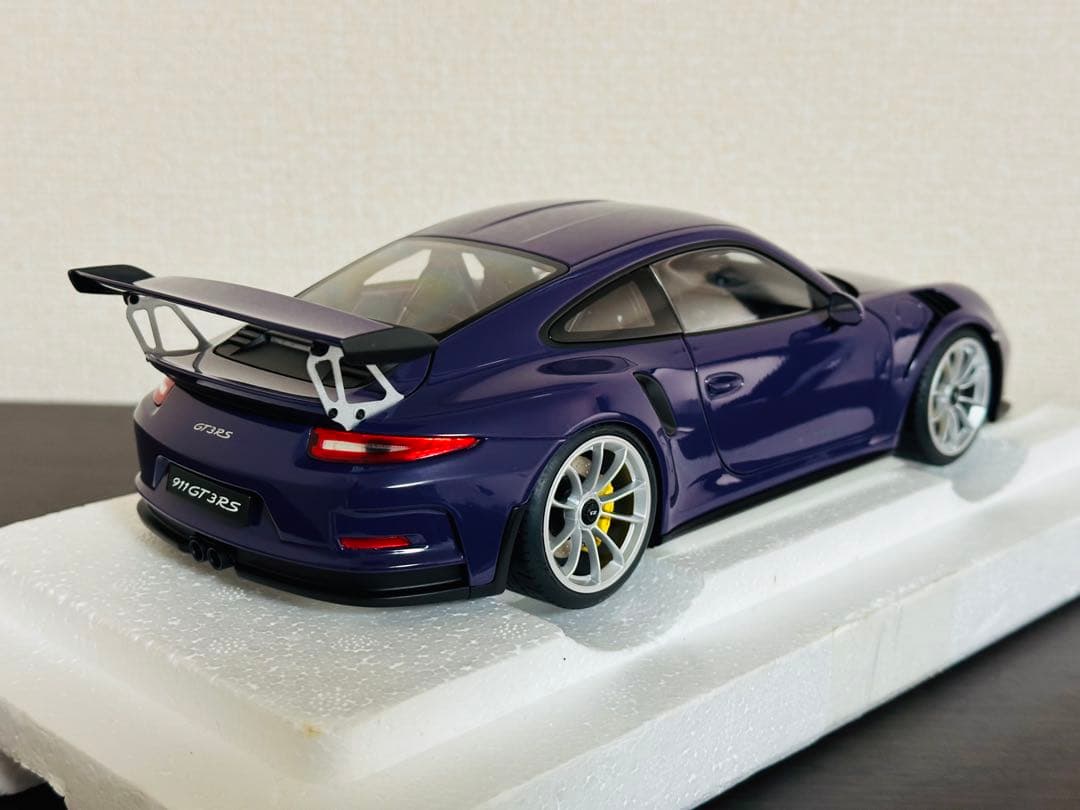 オートアート PORSCHE 911 GT3 RS