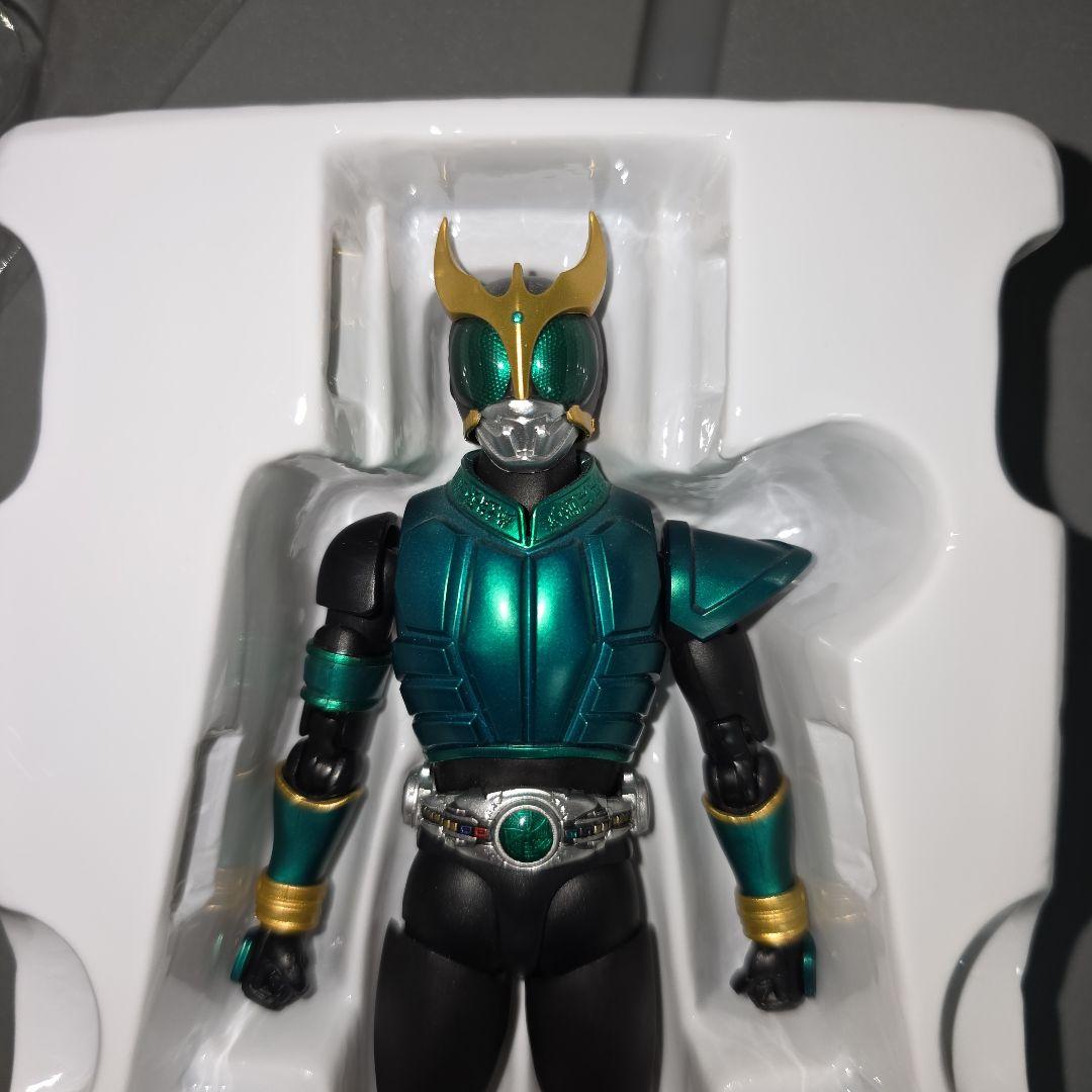 s.h　真骨彫製法　仮面ライダークウガ　ペガサスフォーム　フィギュア　真骨頂
