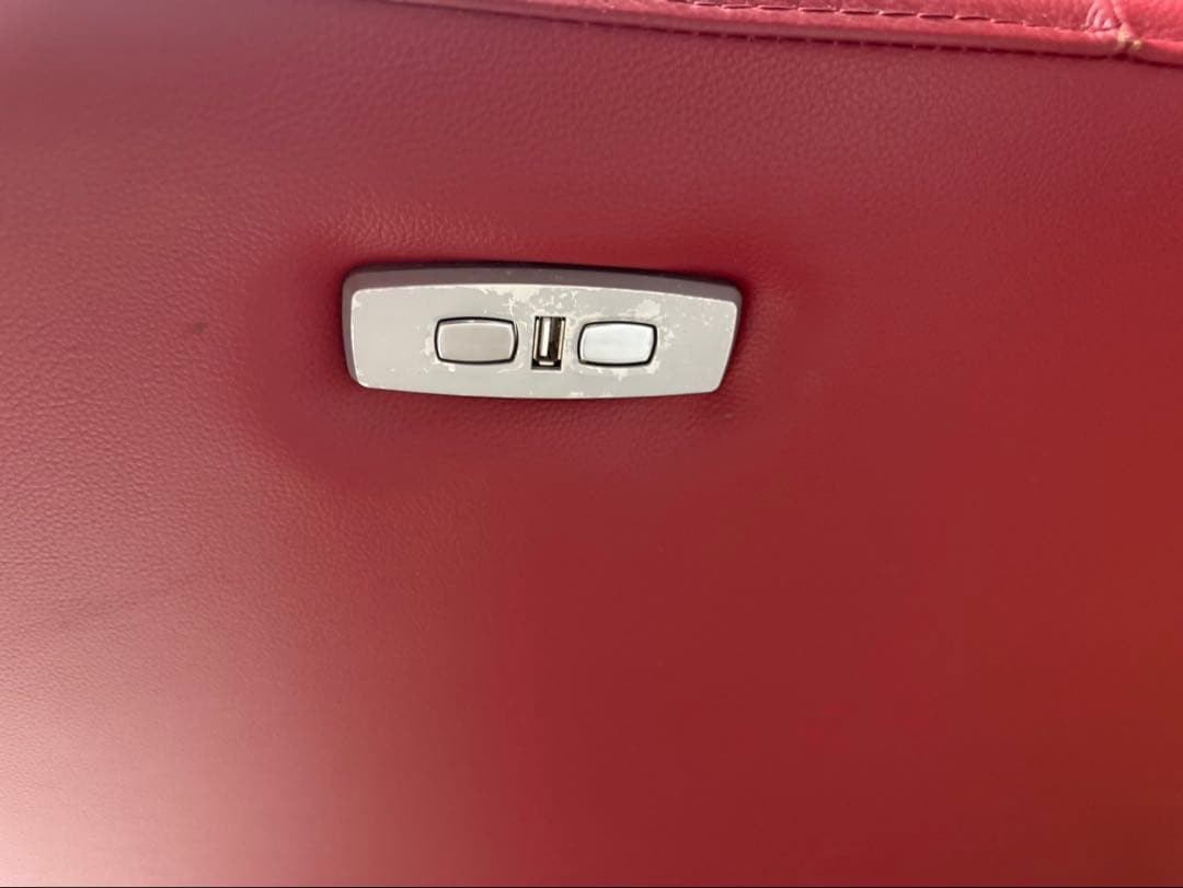 ニトリ　電動リクライニングソファ　収納テーブル付きワイド２人掛け用