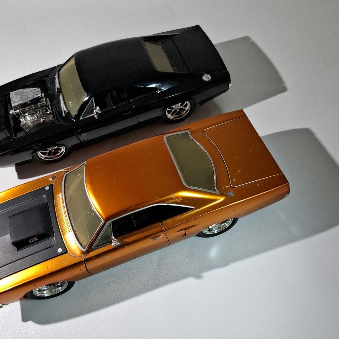 ワイルドスピード ミニカー 1/24 ダッジチャージャー ロードランナー 2台