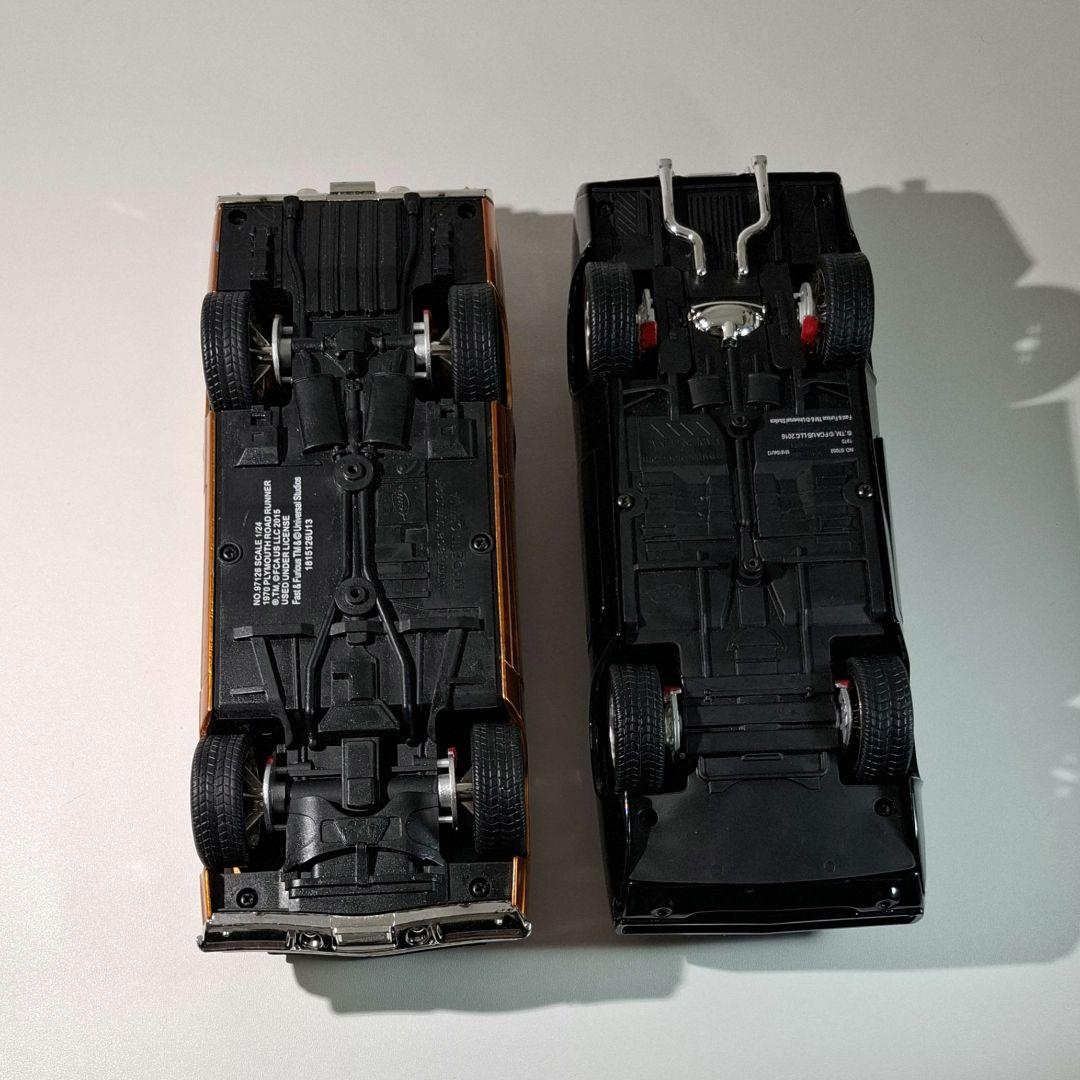 ワイルドスピード ミニカー 1/24 ダッジチャージャー ロードランナー 2台