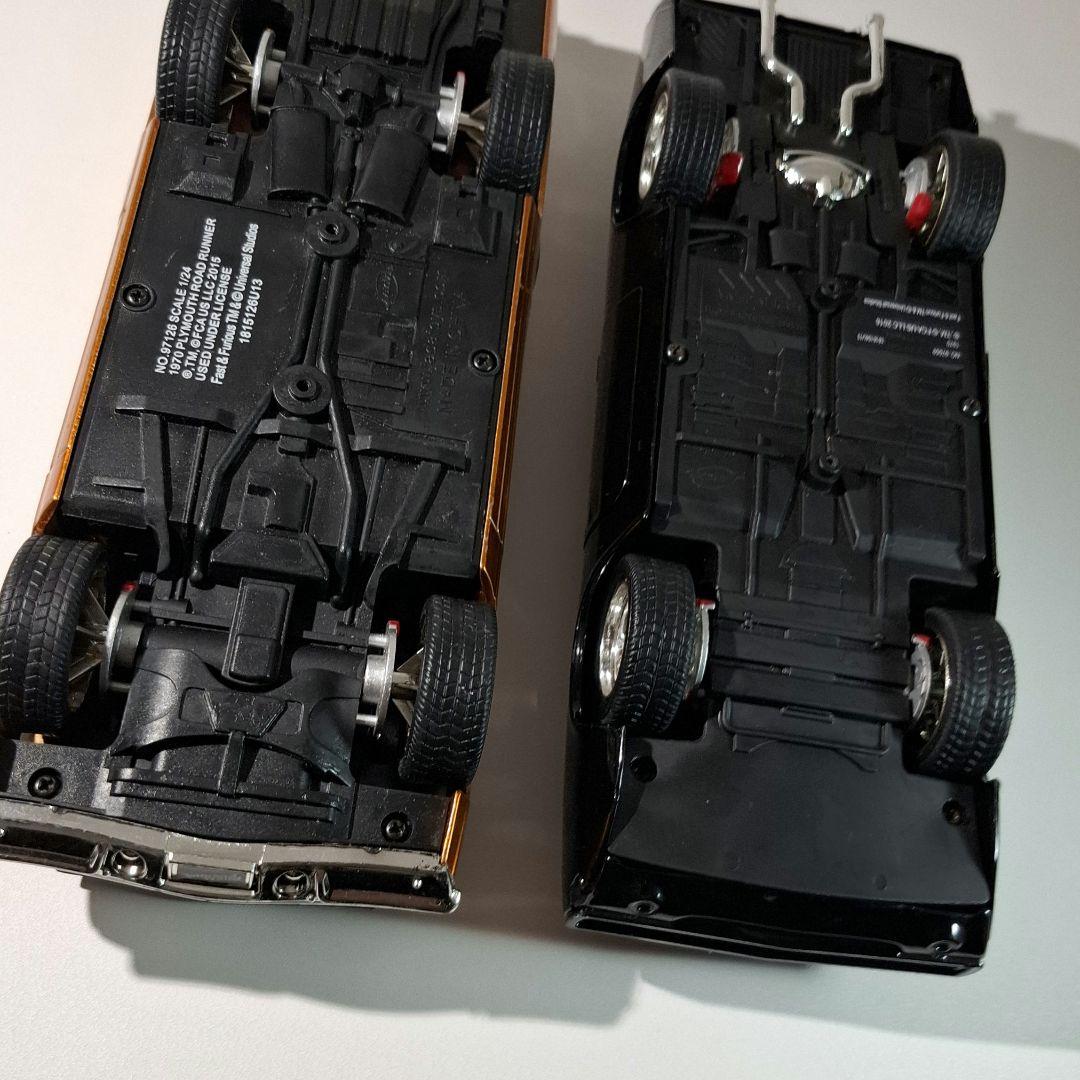 ワイルドスピード ミニカー 1/24 ダッジチャージャー ロードランナー 2台