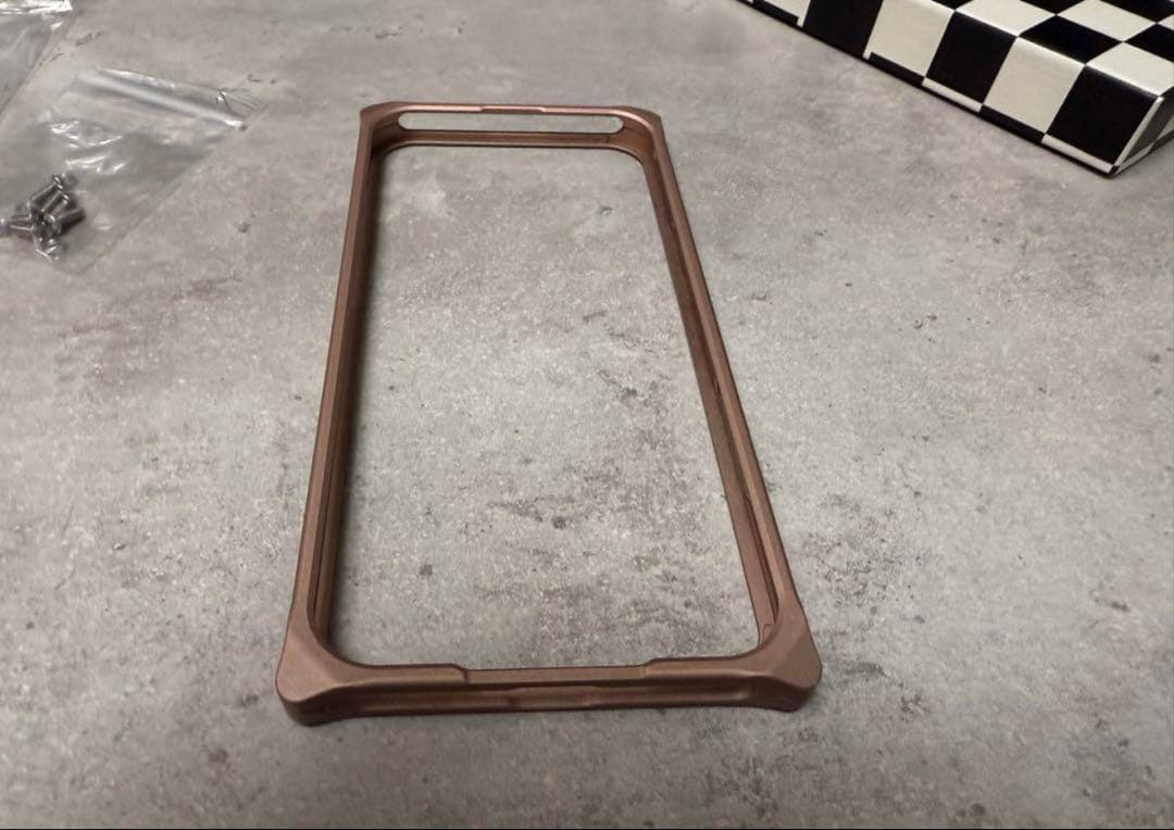 GILD design iPhone16 promax用パンパー デザチタ