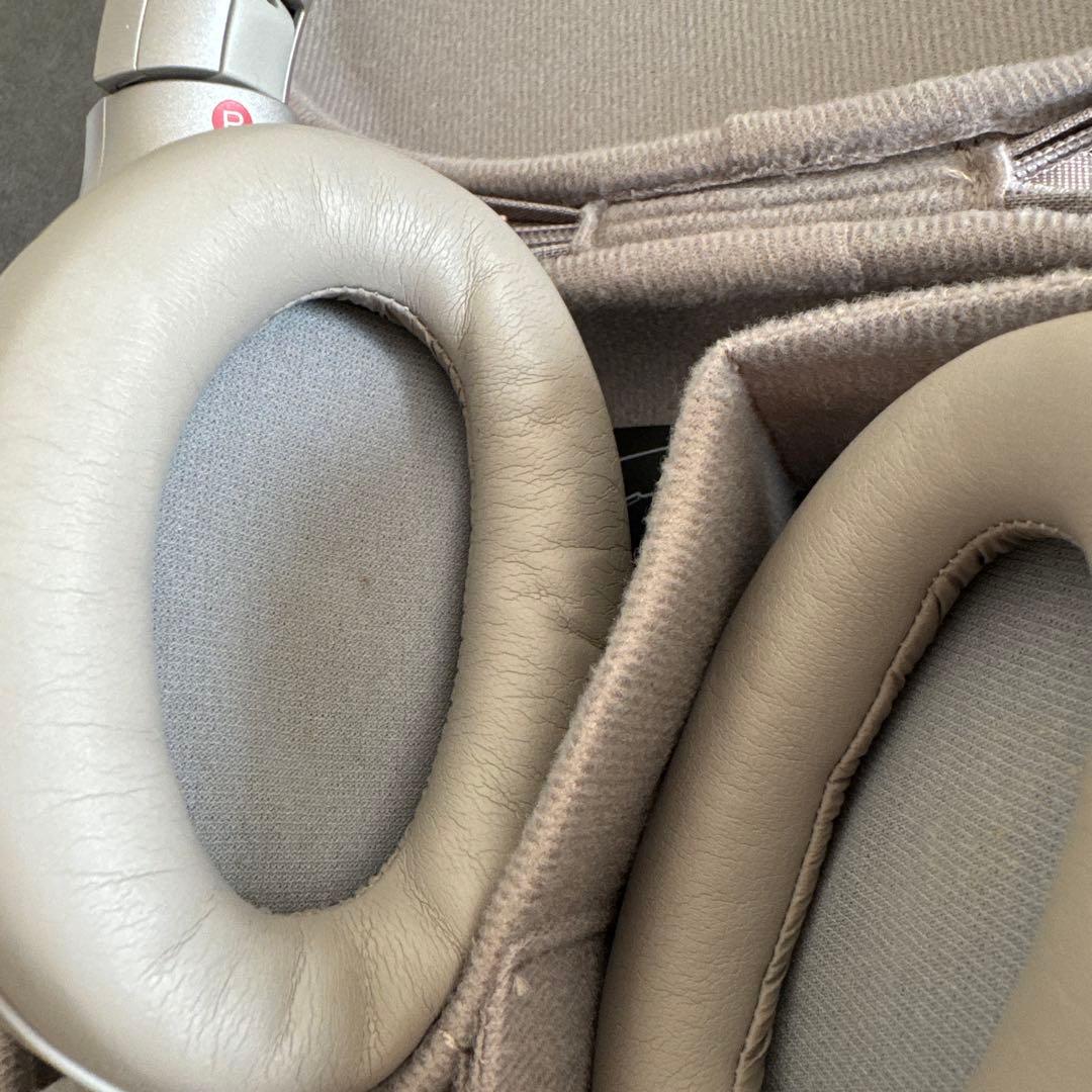 SONY ワイヤレスヘッドホン ベージュ ケース付き