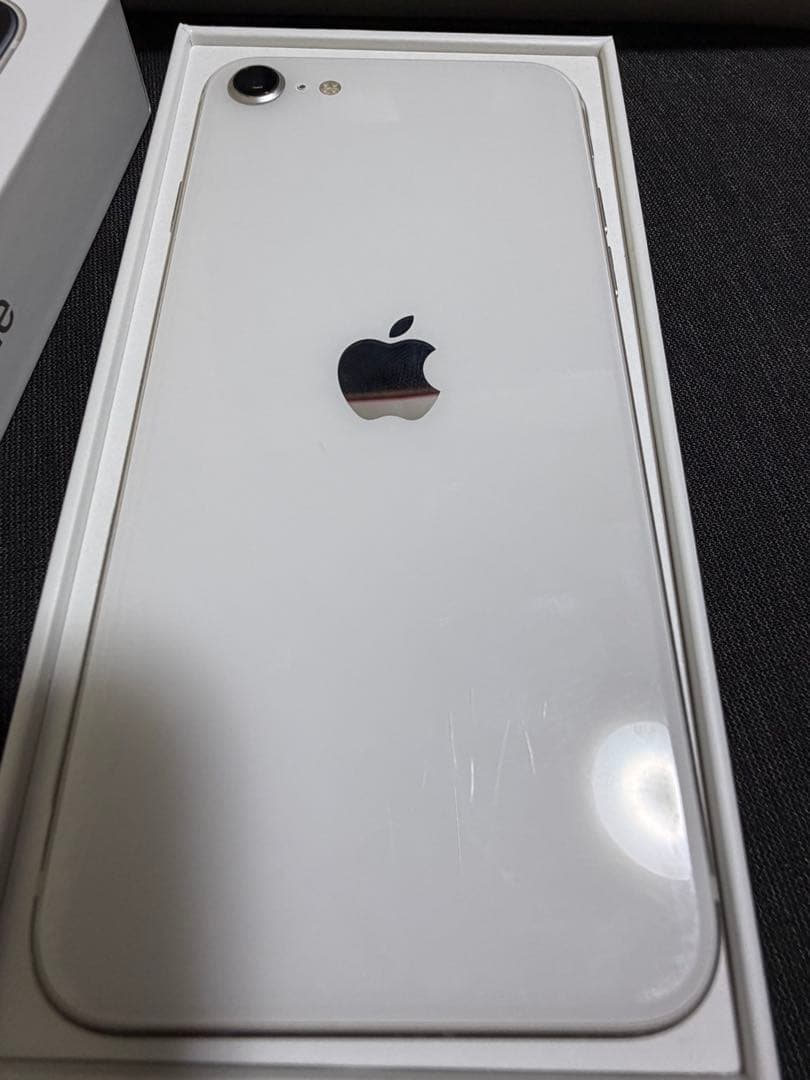 Apple iPhone SE (第3世代) 128GB ホワイト