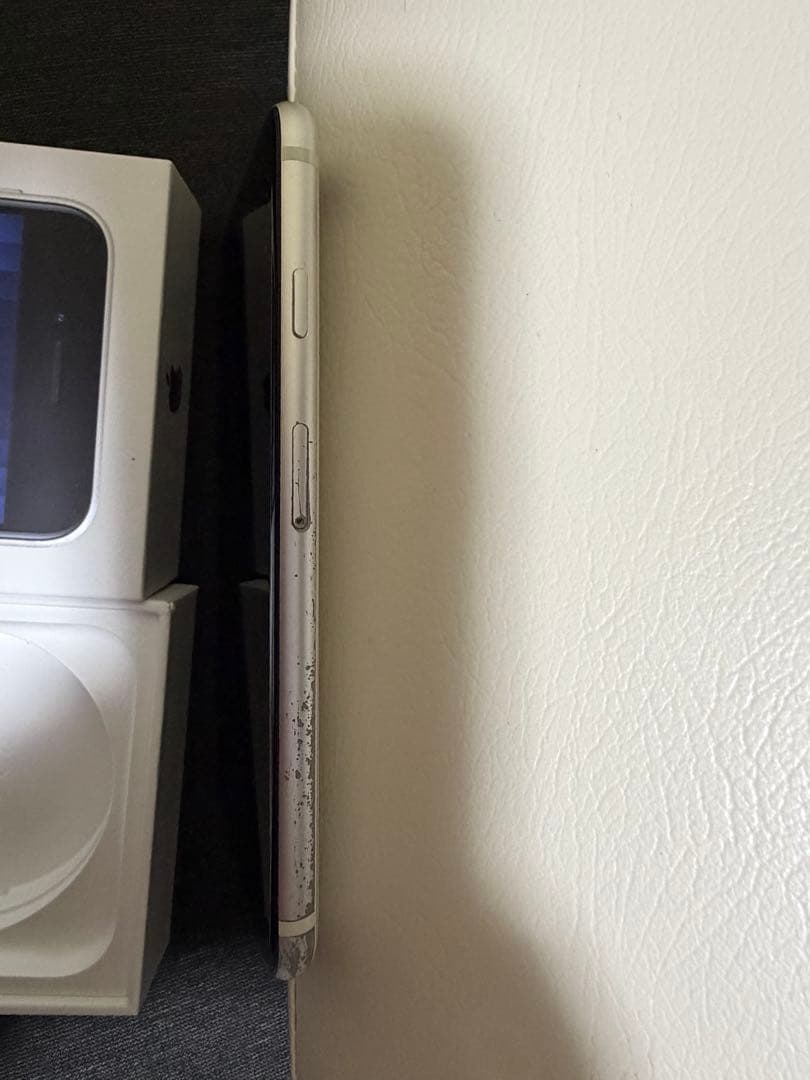 Apple iPhone SE (第3世代) 128GB ホワイト