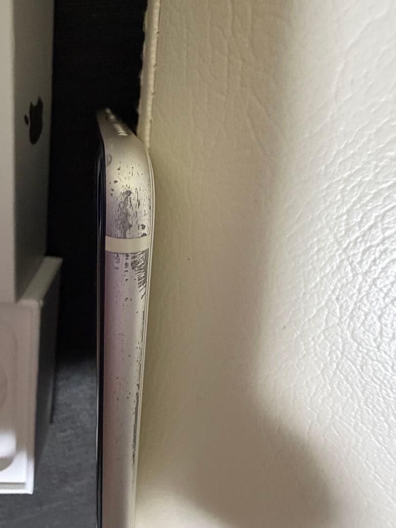 Apple iPhone SE (第3世代) 128GB ホワイト