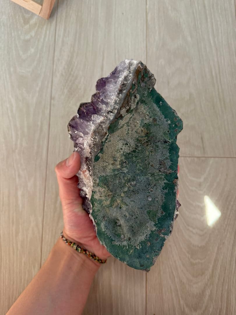 ✨特大・高品質✨台座付きアメジストクラスター⭐️タイチンルチルクォーツ入り