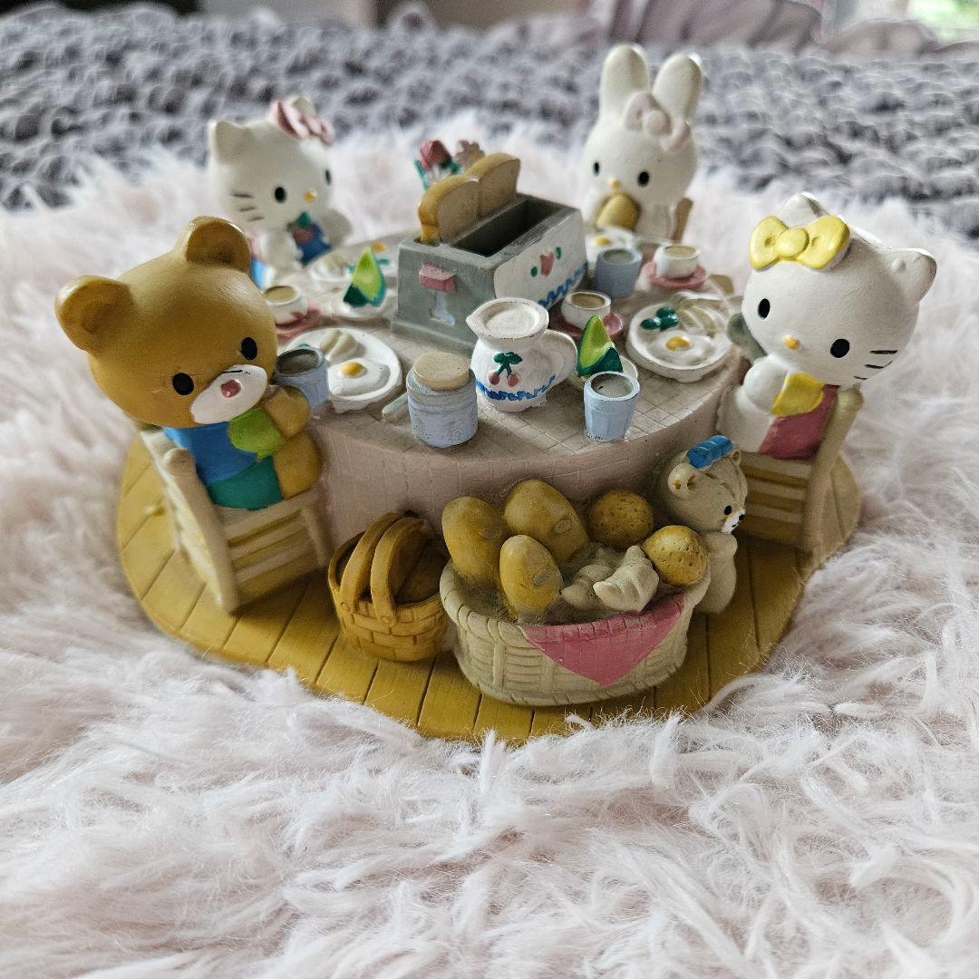 キティちゃん　陶器貯金箱　レトロ　置物