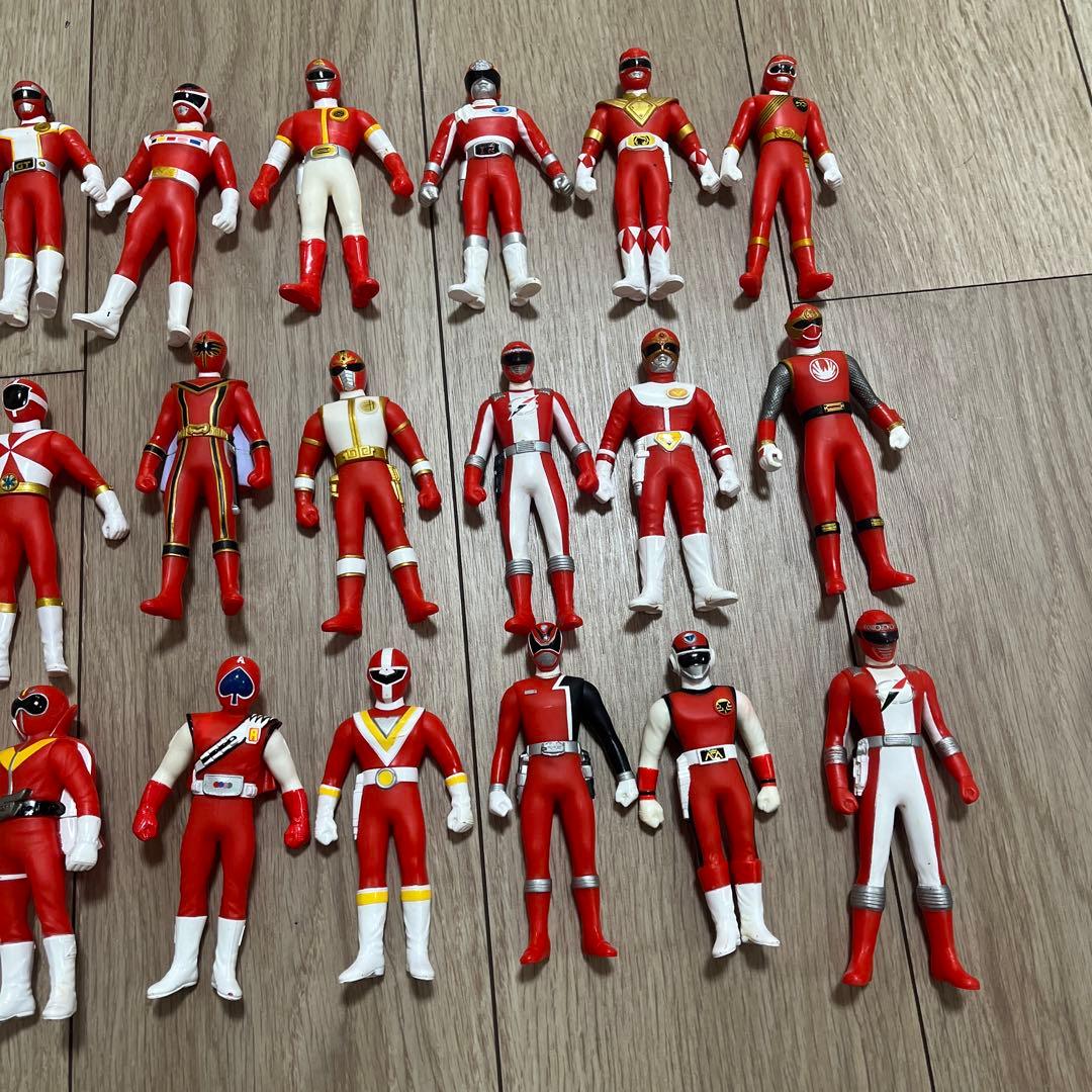 赤い戦隊ヒーロー フィギュアセット　30体