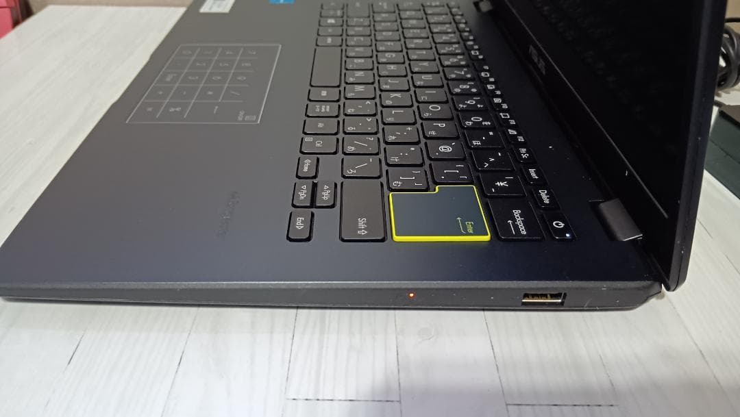 TRlK　Asus E410KA Celeron Office付き