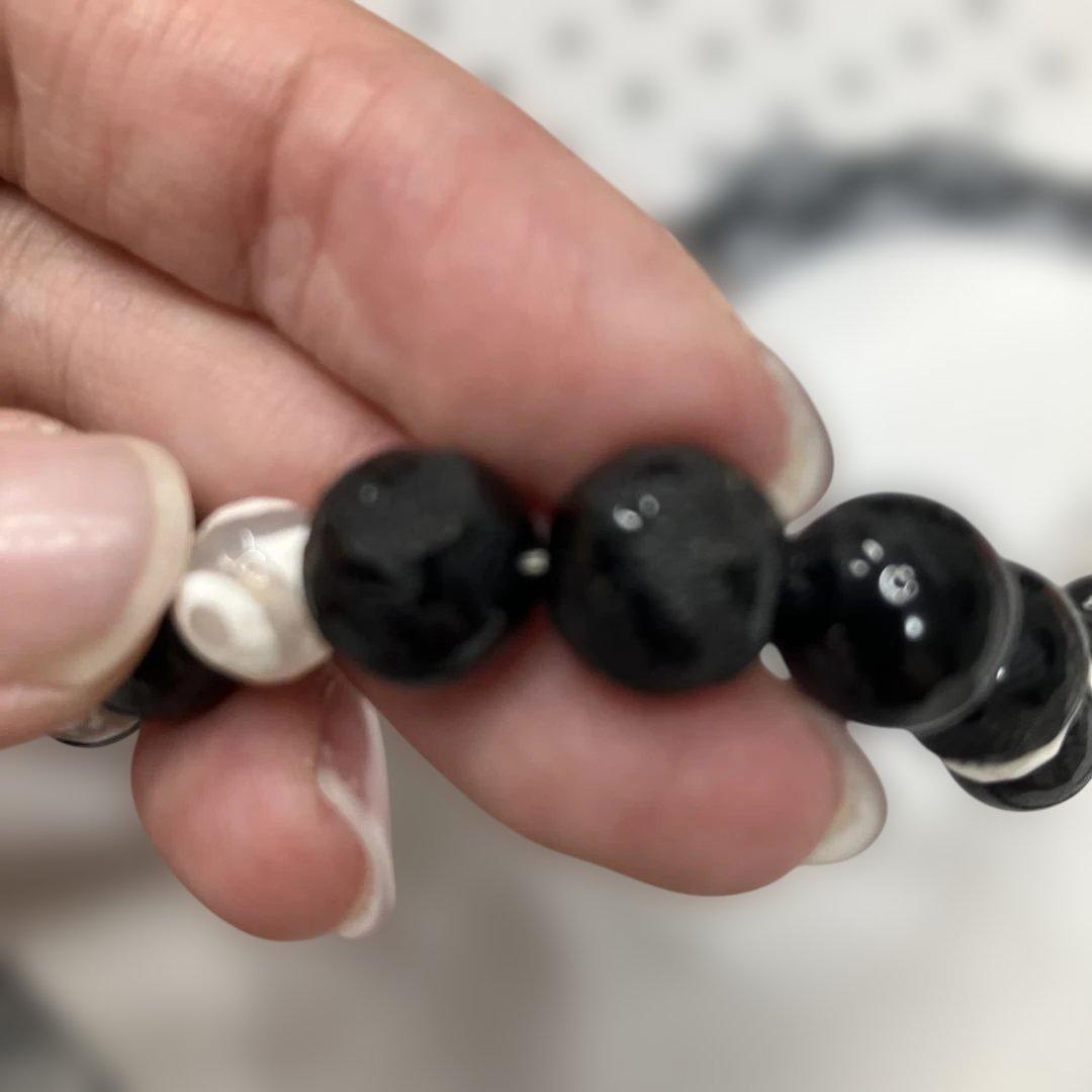 オニキスの龍彫りと三眼天珠の羽織紐