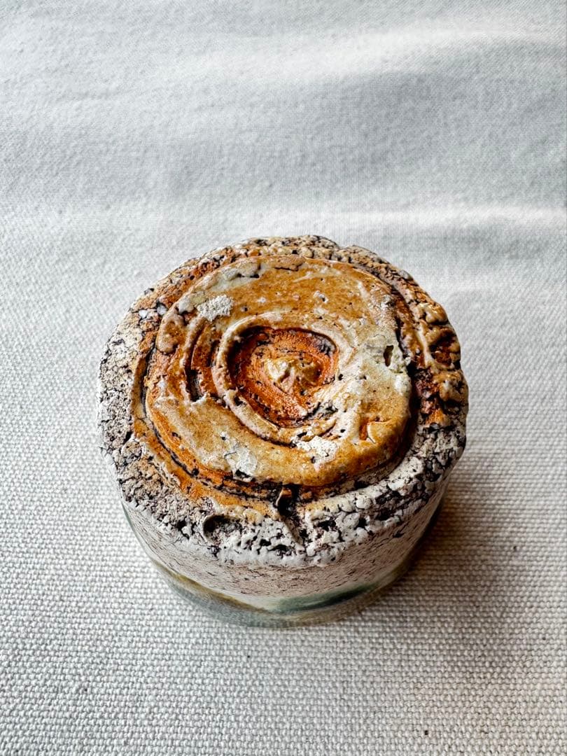 内田鋼一　三彩加彩　ぐい呑み