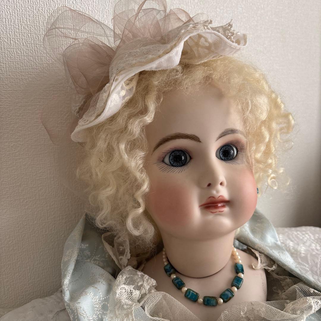 ビスクドール、ヘッド　ジュモー 赤のシューズ付き