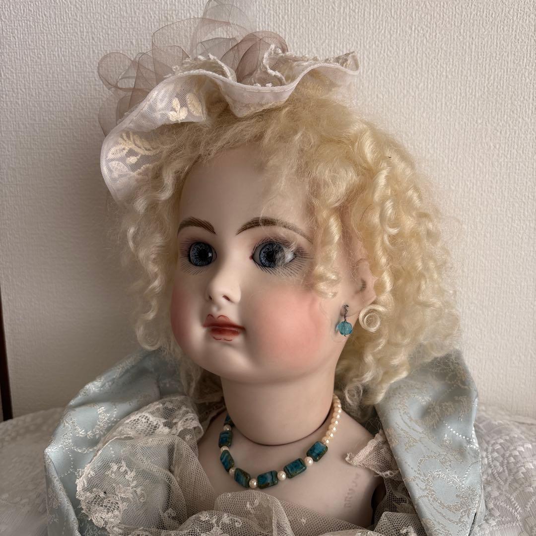 ビスクドール、ヘッド　ジュモー 赤のシューズ付き