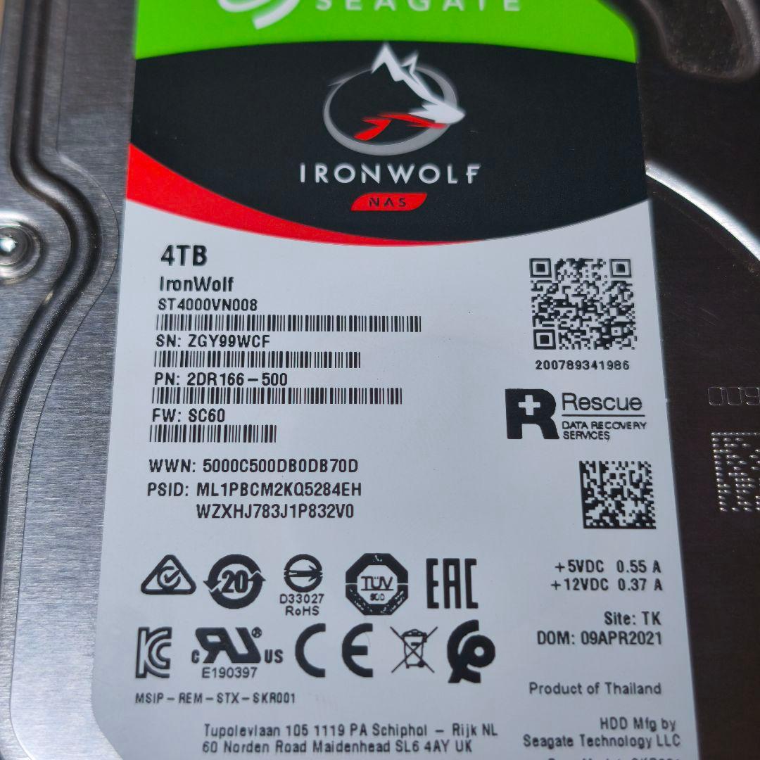 Seagate IronWolf ST4000VN008 4TB × 2台