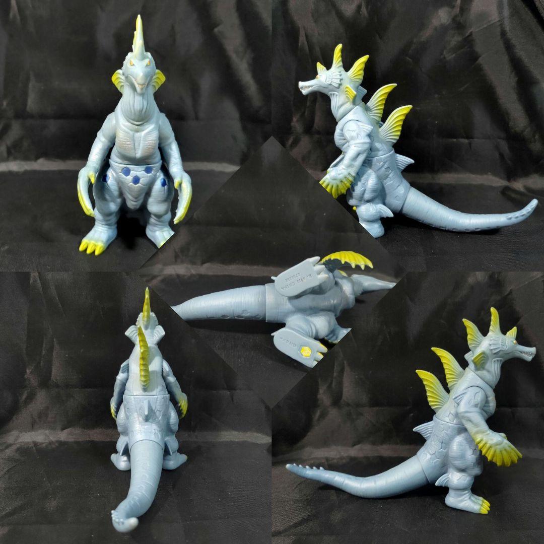 【生産終了】ヒッポリト星人　ウルトラマン 怪獣 ソフビ 800 廃盤レア　他3点