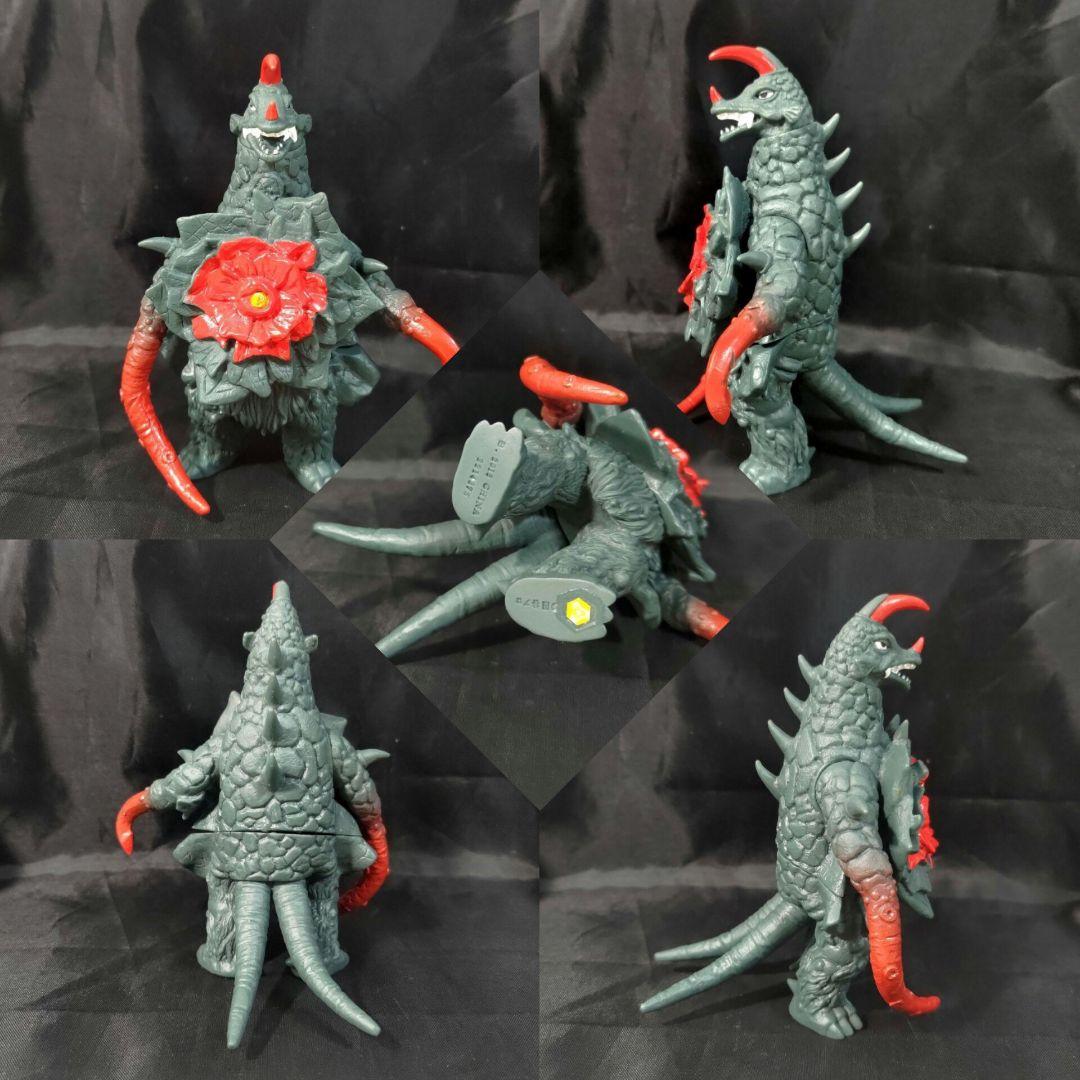 【生産終了】ヒッポリト星人　ウルトラマン 怪獣 ソフビ 800 廃盤レア　他3点