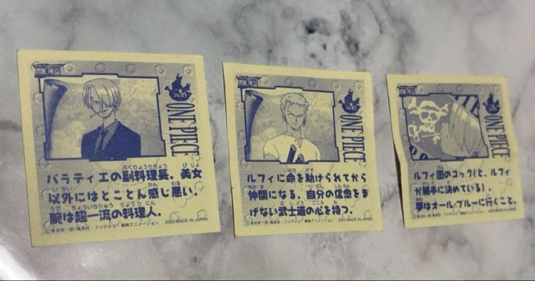 ONE PIECE ステッカー 缶バッジ シャンクス ゾロ チョッパー