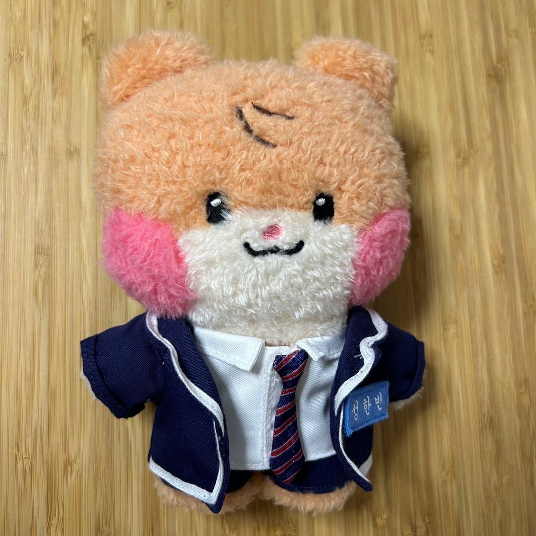 zerobaseone ビニニ　制服　スクールクローゼット　トレカなし