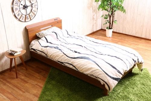 《新品・送料無料》木製ベッド　宮・ＬＥＤライト付