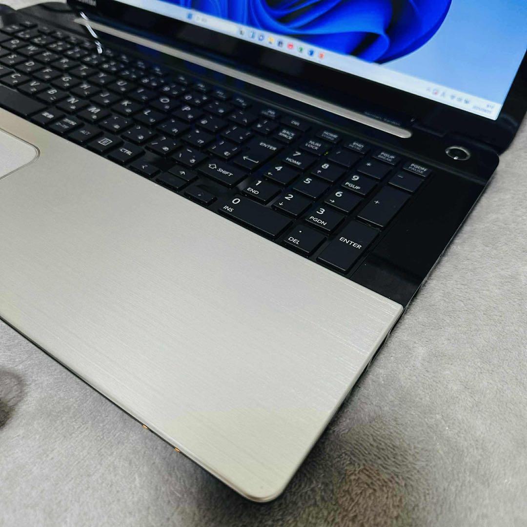 S115 TOSHIBAノートパソコンcore i7サクサクWindows11
