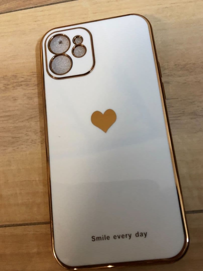 iPhoneケース　スマホケース　iPhone12　ハート　ホワイト　耐衝撃