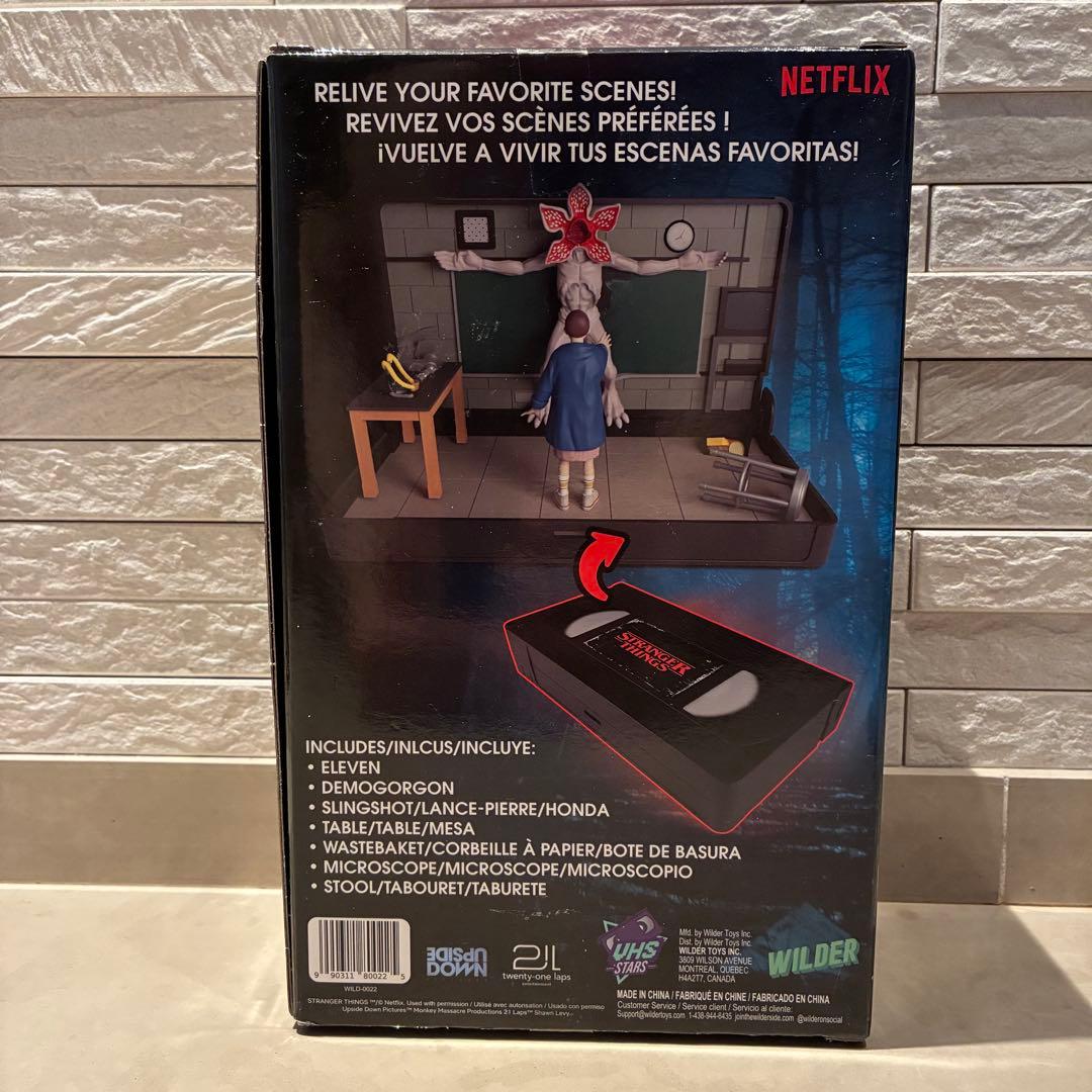 STRANGER THINGS イレブン vs デモゴルゴン ジオラマ VHS