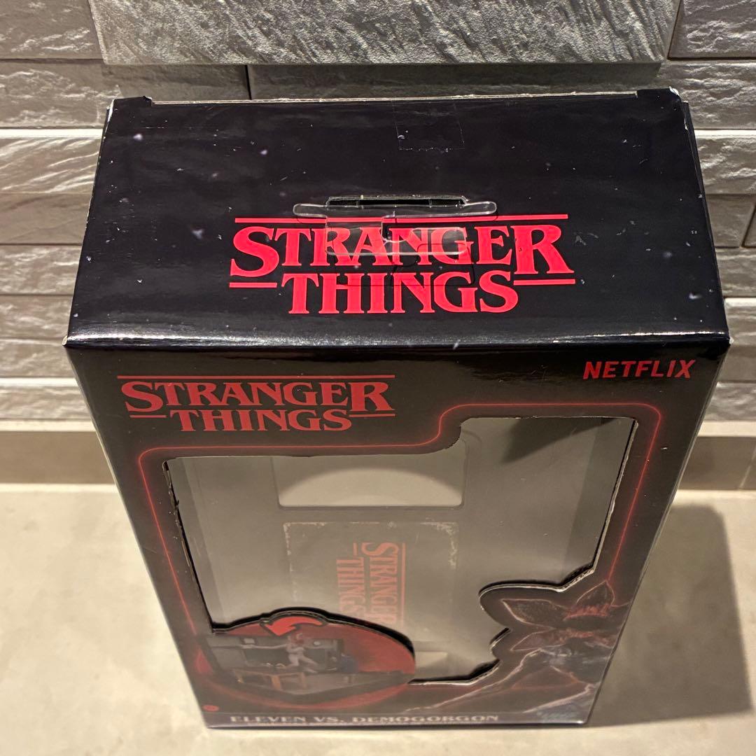 STRANGER THINGS イレブン vs デモゴルゴン ジオラマ VHS