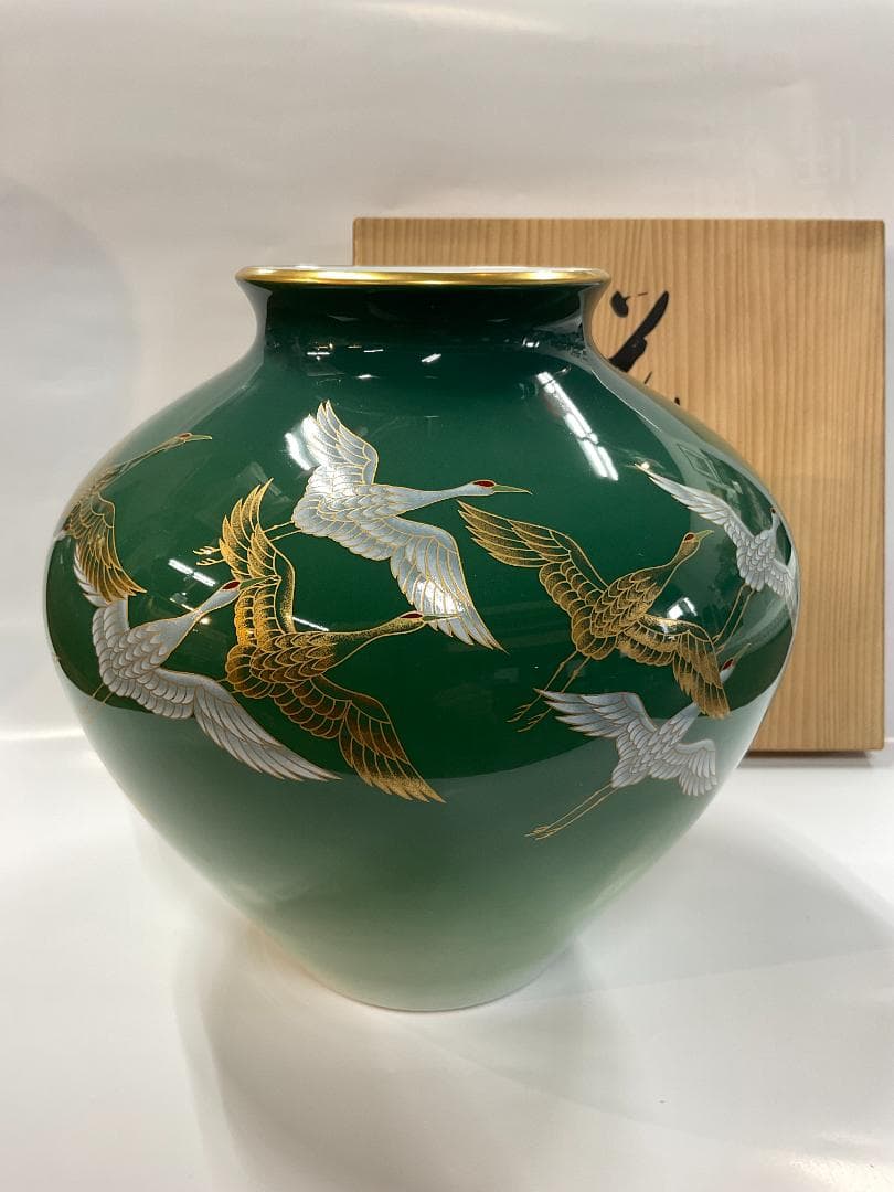 香蘭社 花瓶 鶴の舞 共箱付 グリーン 金彩 飛鶴 有田焼 宮内庁御用達 花器