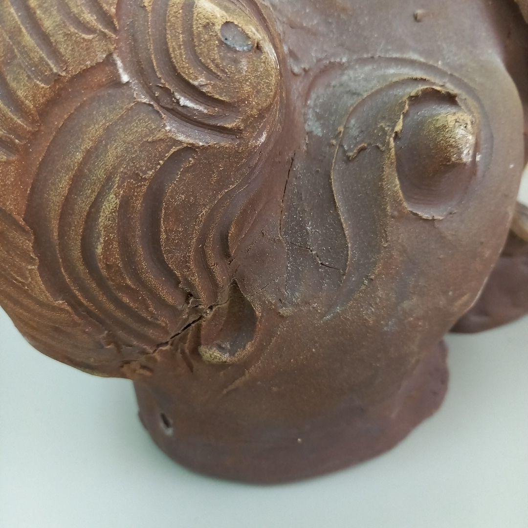 茶色の素焼きシーサー