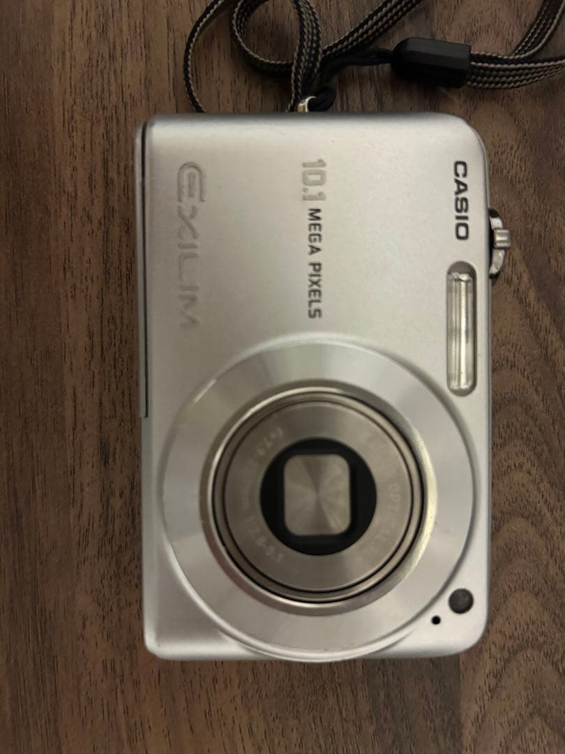 CASIO EXILIM 10.1メガピクセル