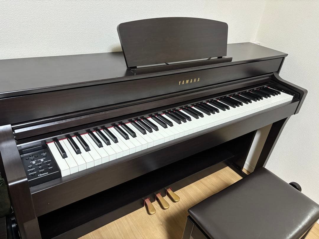 ヤマハ　Yamaha Clavinova 電子ピアノ CLP-635