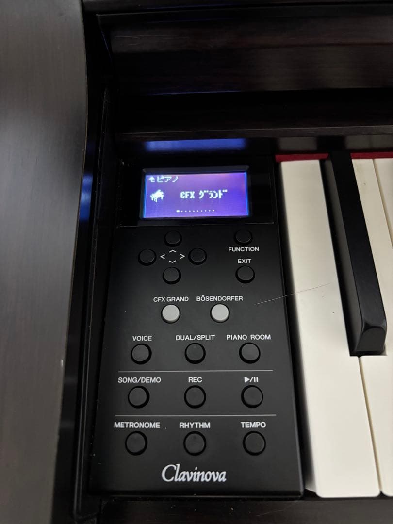 ヤマハ　Yamaha Clavinova 電子ピアノ CLP-635