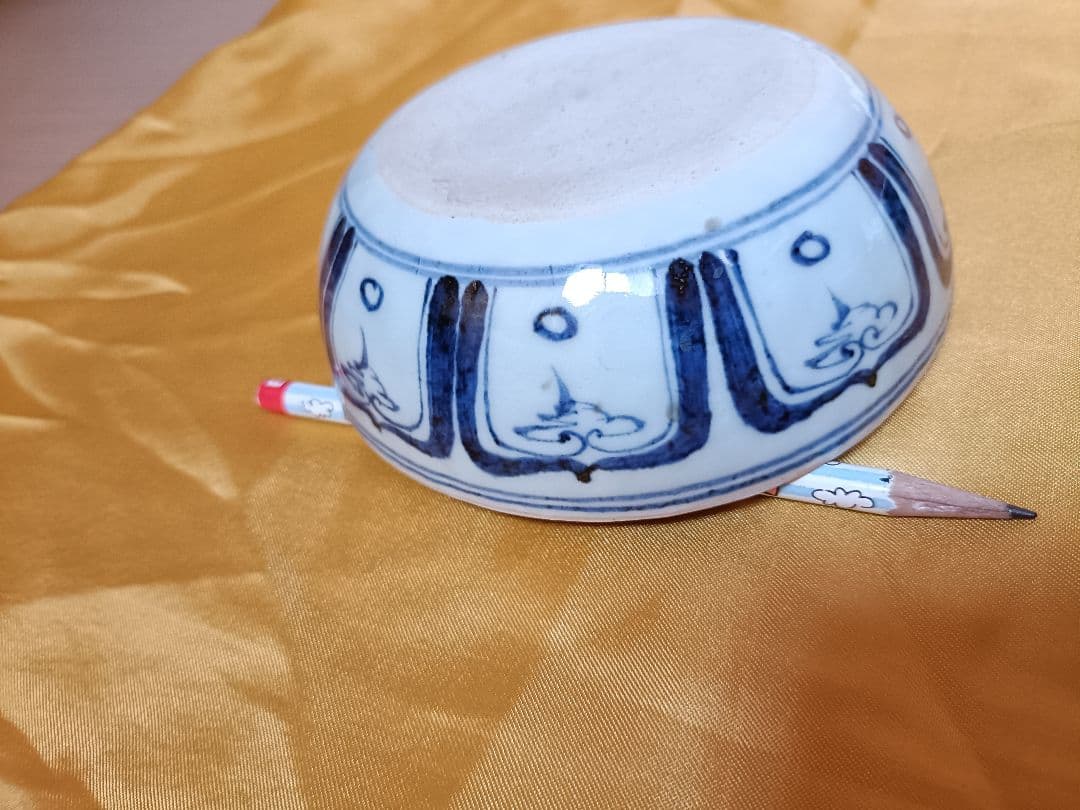 青い魚の絵柄 陶器ボウル