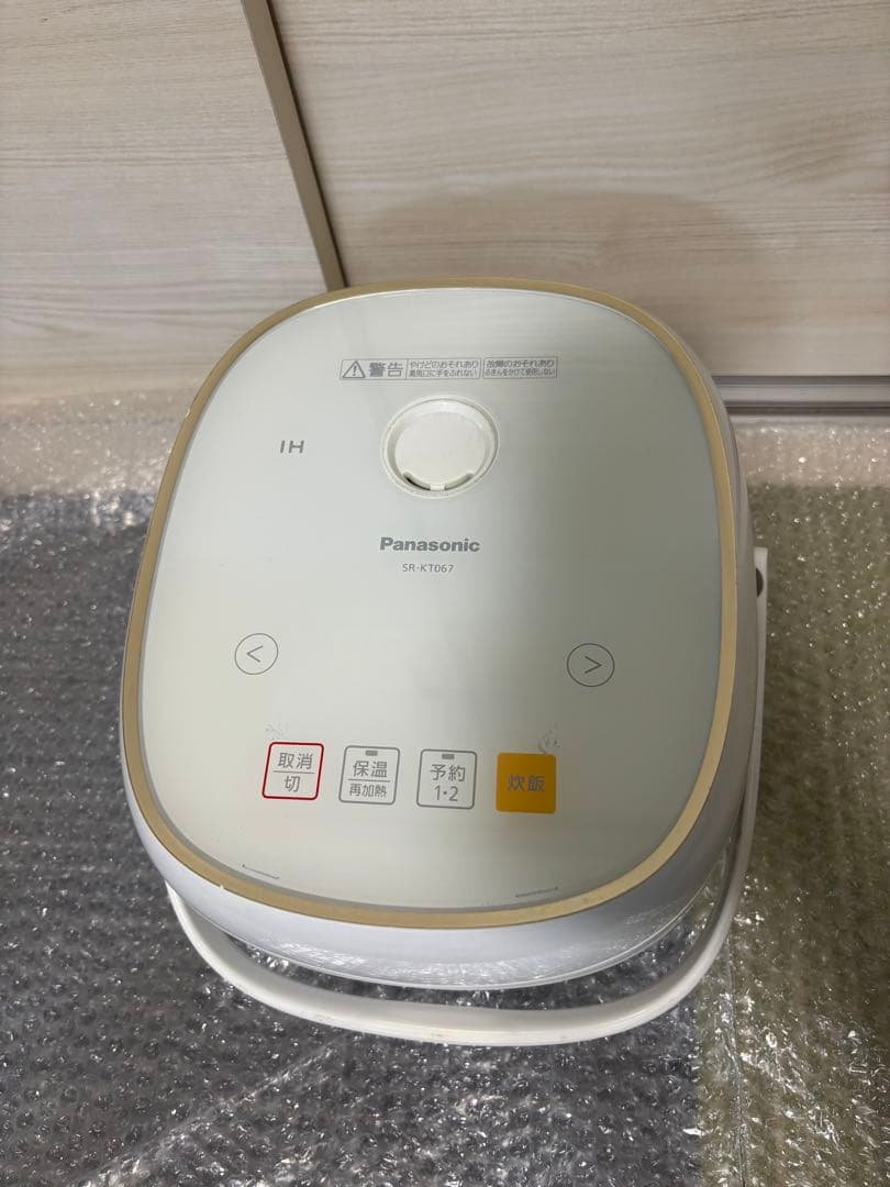 美品Panasonic IH炊飯器 SR-KT067 3.5合炊き　送料無料