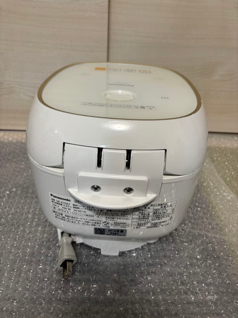 美品Panasonic IH炊飯器 SR-KT067 3.5合炊き　送料無料
