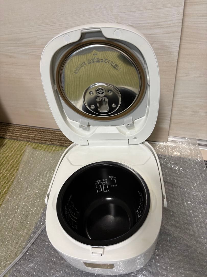 美品Panasonic IH炊飯器 SR-KT067 3.5合炊き　送料無料