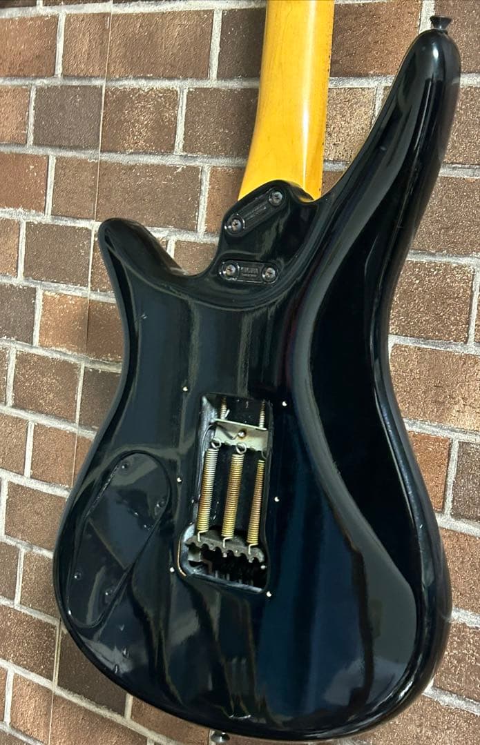 B’z松本孝弘さんモデルYAMAHA　MG-M ll ネオンカラー