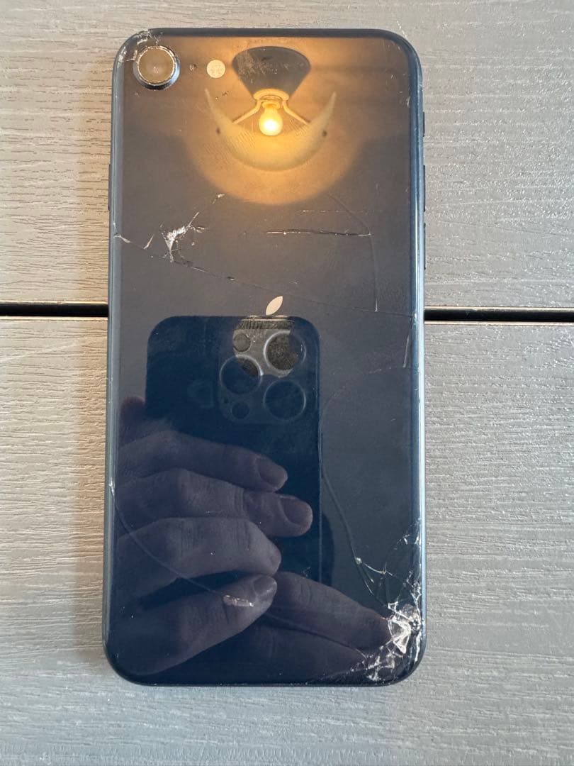 Apple iPhone SE3 ブラック