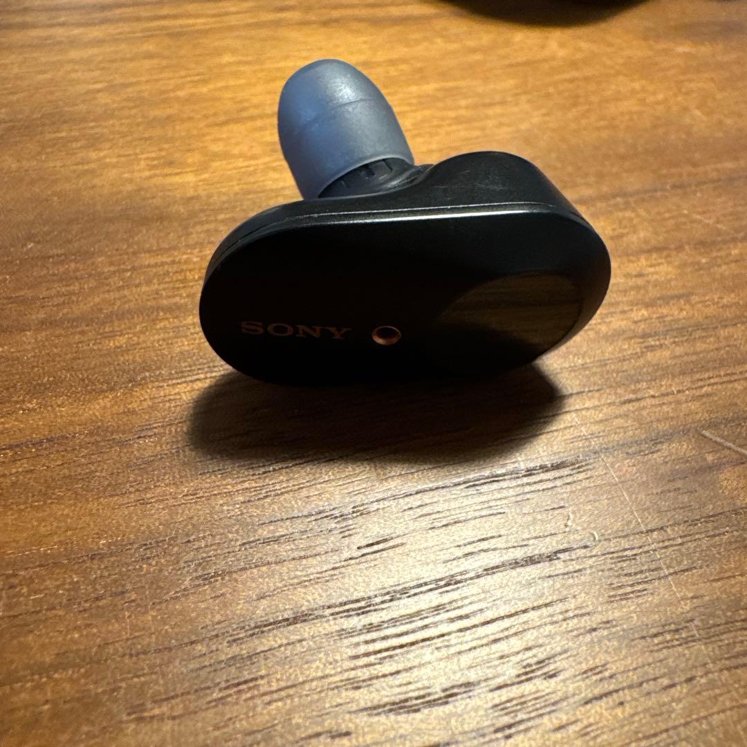 SONY WF-1000XM3（Spigenケース付き）