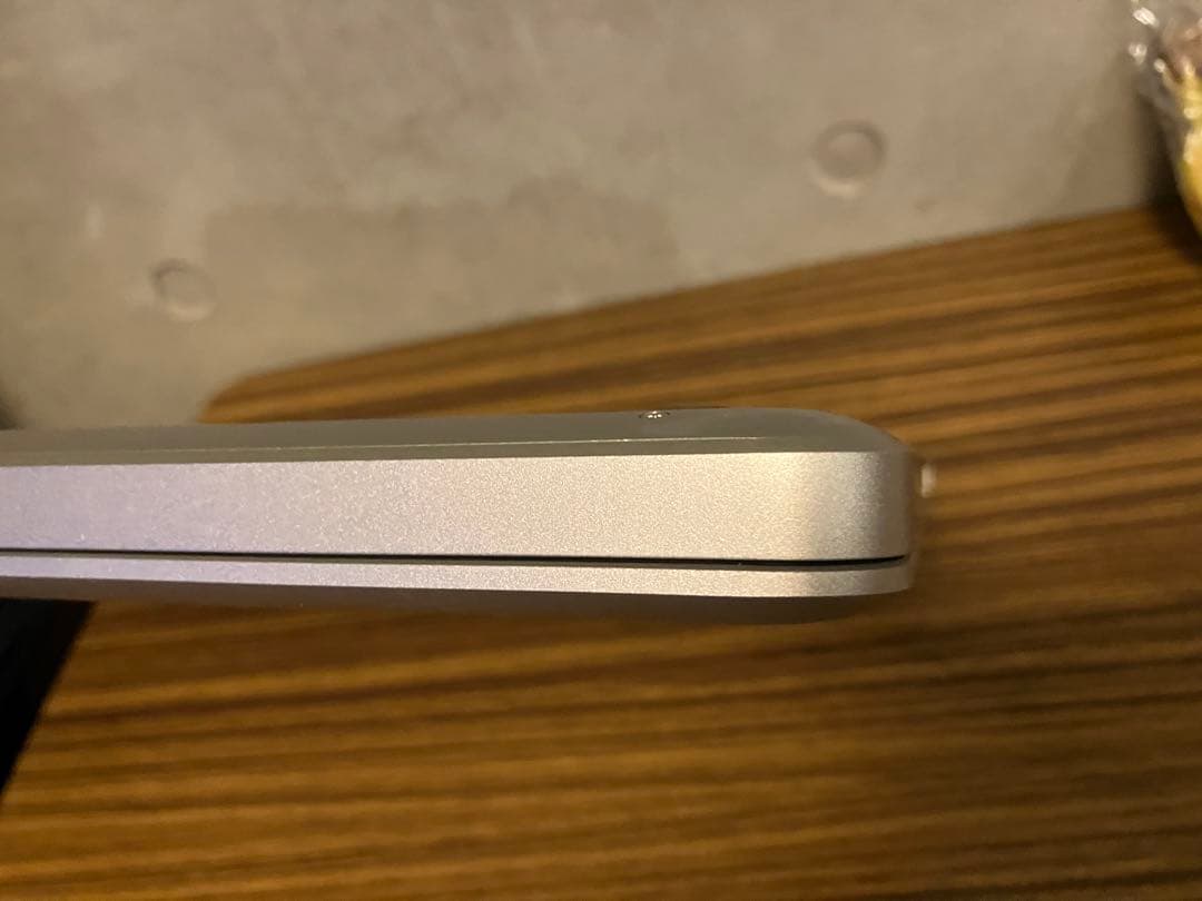 Apple MacBook Pro 17インチ　early 2011