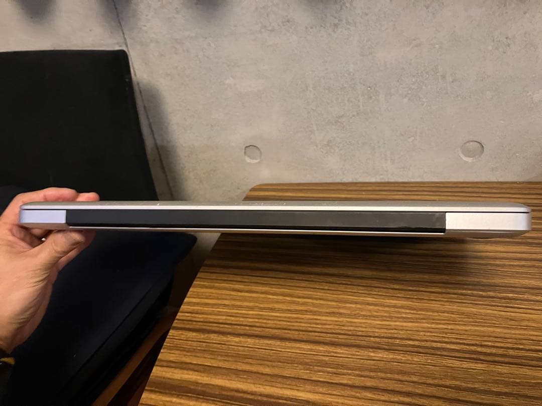 Apple MacBook Pro 17インチ　early 2011