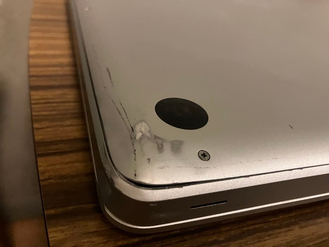 Apple MacBook Pro 17インチ　early 2011