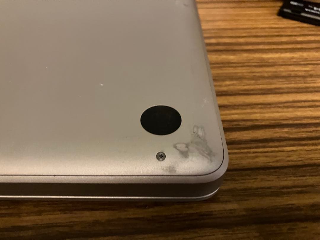 Apple MacBook Pro 17インチ　early 2011